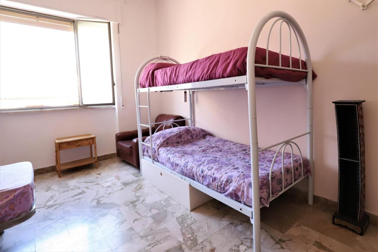Solo Single Under 40 - Fkk Naturist Culture - Volunteer Welcome Palermo Kültér fotó